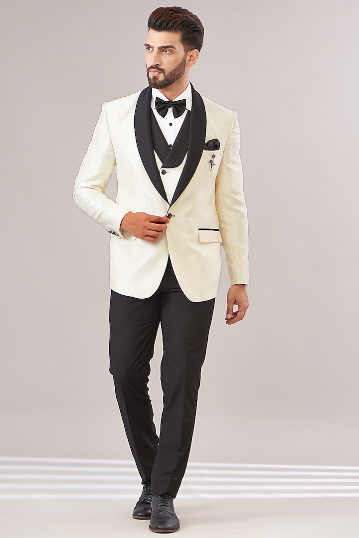 Off-White Jacquard Tuxedo Set by Zoop Men at Pernia's Pop Up Shop