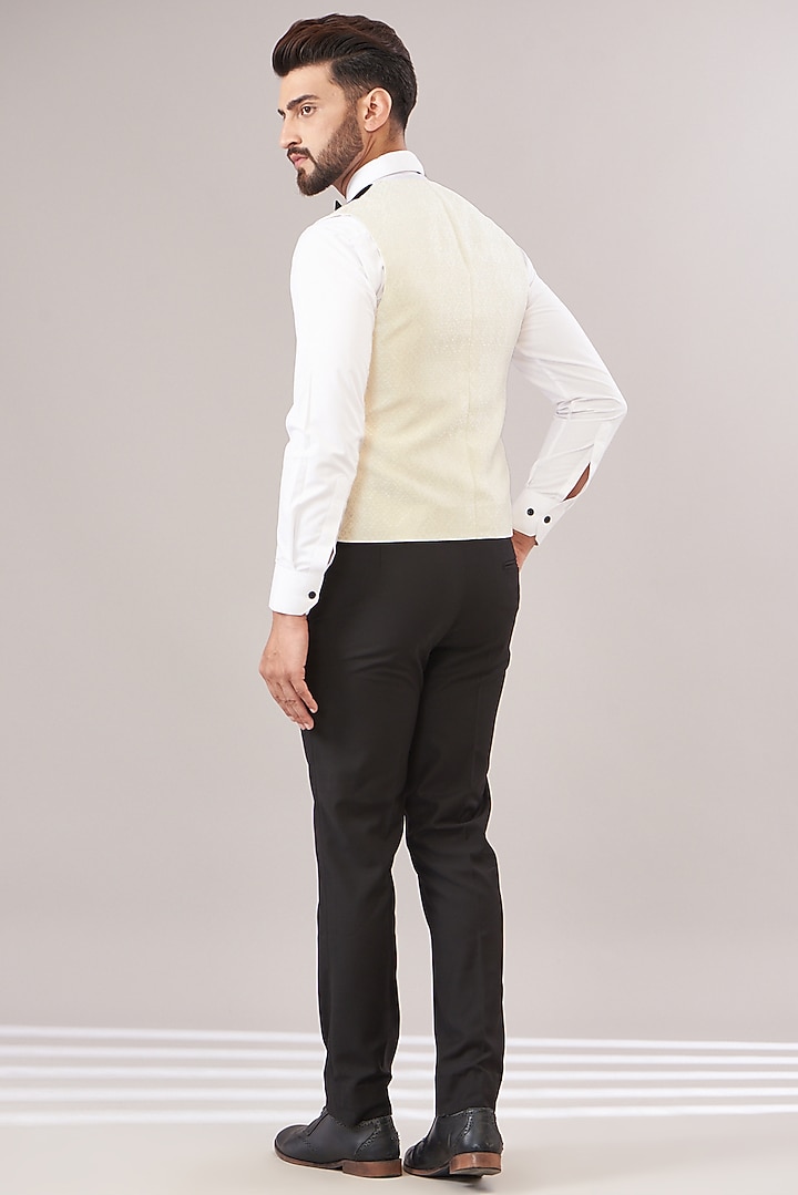 Off-White Jacquard Tuxedo Set by Zoop Men at Pernia's Pop Up Shop