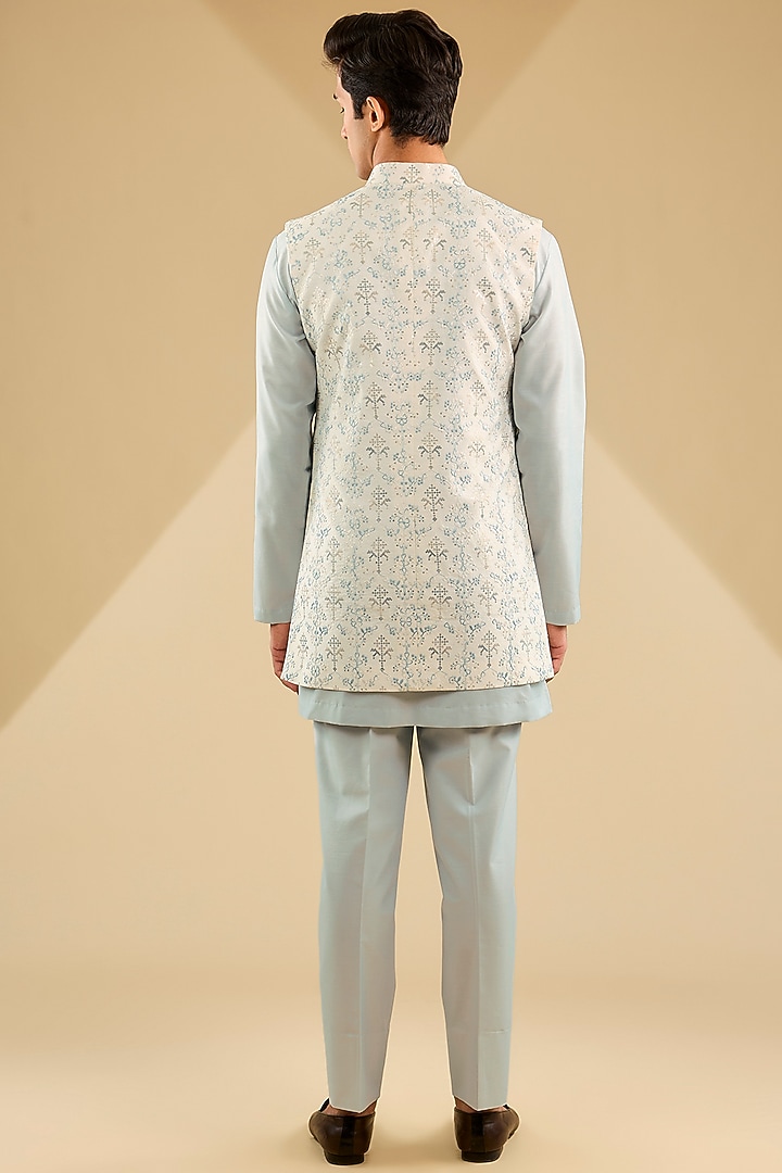 Off-White Jacquard Silk Thread Embroidered Indowestern Set by Zoop Men at Pernia's Pop Up Shop