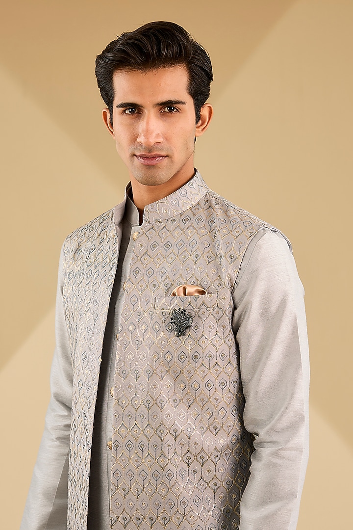 Steel Grey Jacquard Silk Thread Embroidered Indowestern Set by Zoop Men at Pernia's Pop Up Shop