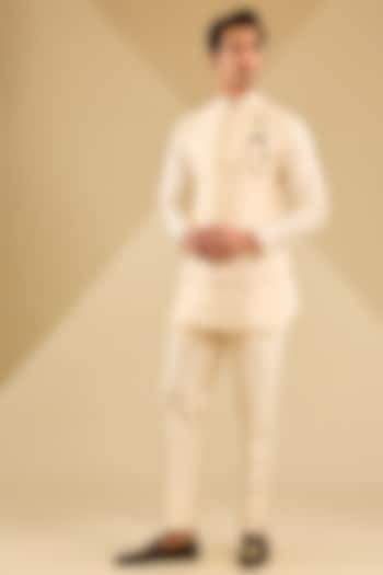 Fawn Cream Jacquard Silk Embroidered Bundi Jacket Set by Zoop Men at Pernia's Pop Up Shop