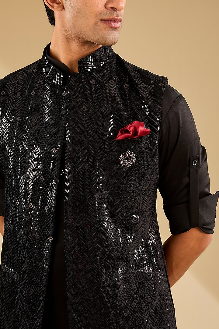 Black Cotton Velvet Embroidered Bundi Jacket Set by Zoop Men at Pernia's Pop Up Shop