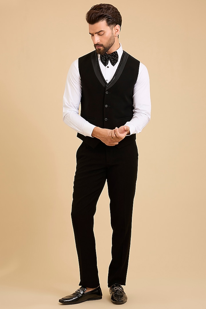 Black Suiting Tuxedo Set by Zoop Men at Pernia's Pop Up Shop