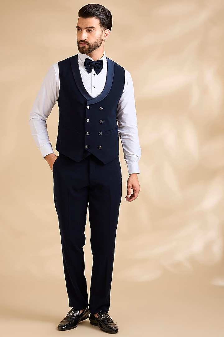 Navy Blue Suiting Tuxedo Set by Zoop Men at Pernia's Pop Up Shop