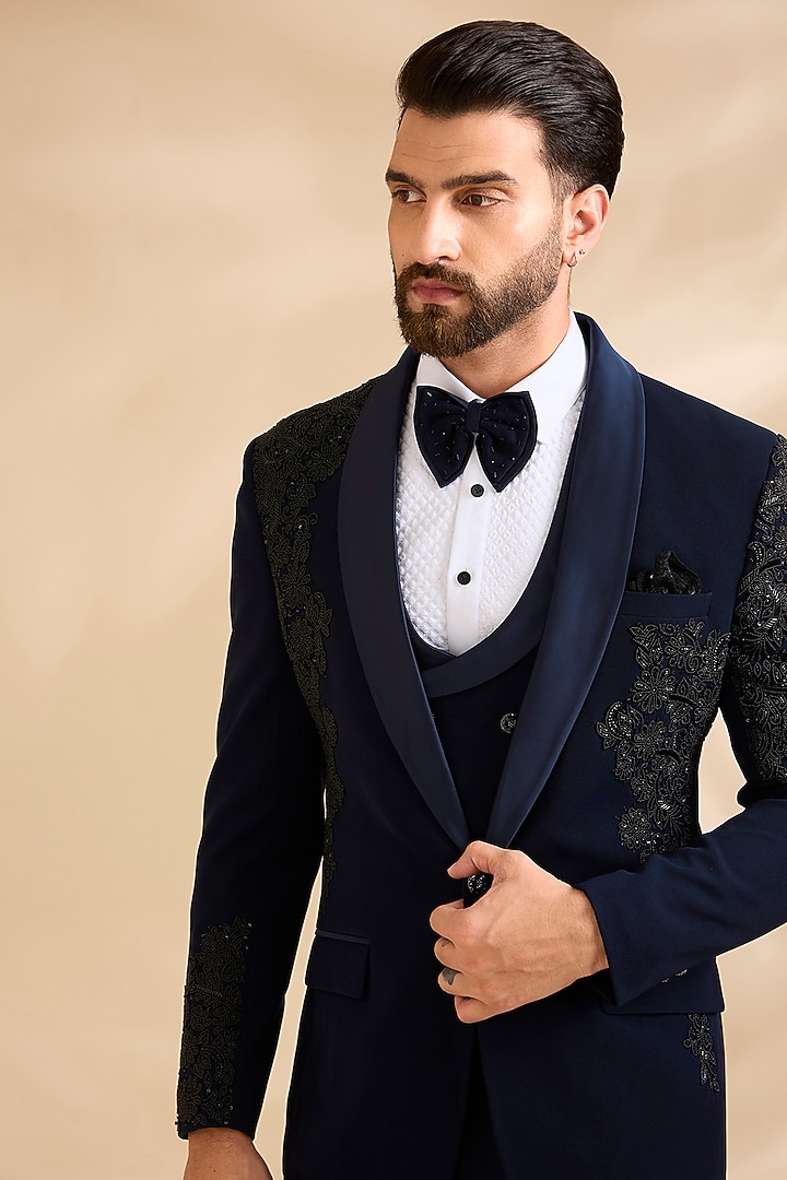 Navy Blue Suiting Tuxedo Set by Zoop Men at Pernia's Pop Up Shop