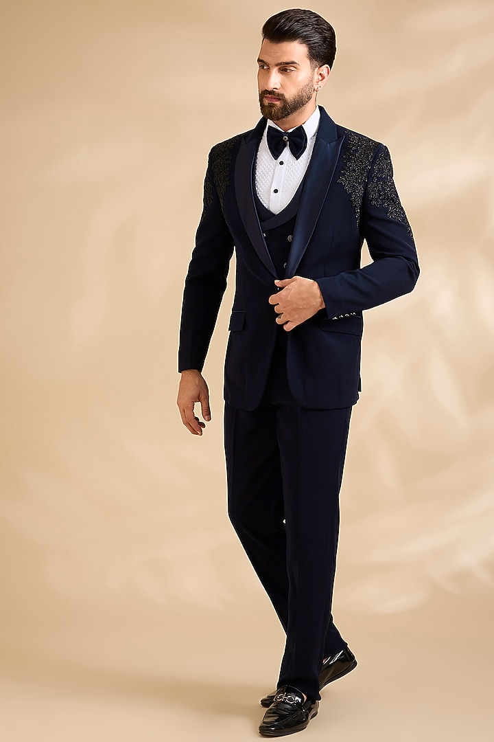 Navy Blue Suiting Tuxedo Set by Zoop Men at Pernia's Pop Up Shop