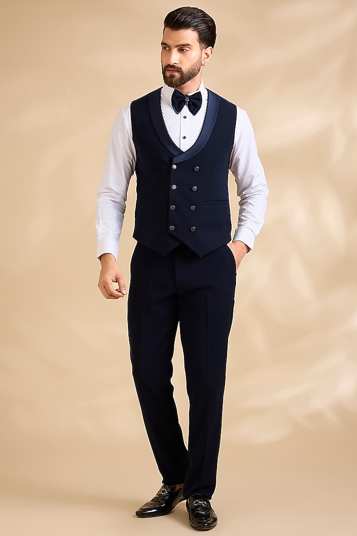 Navy Blue Suiting Tuxedo Set by Zoop Men at Pernia's Pop Up Shop