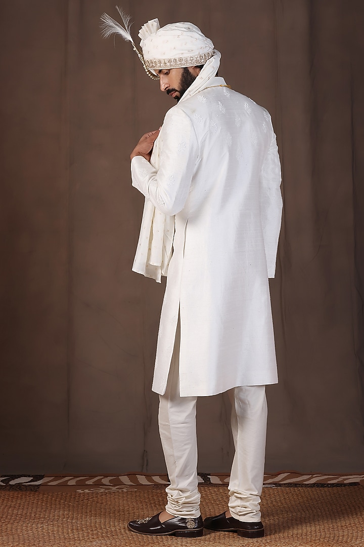 White Raw Silk Thread & Pearl Hand Embroidered Groom Sherwani Set by Zoop Men at Pernia's Pop Up Shop
