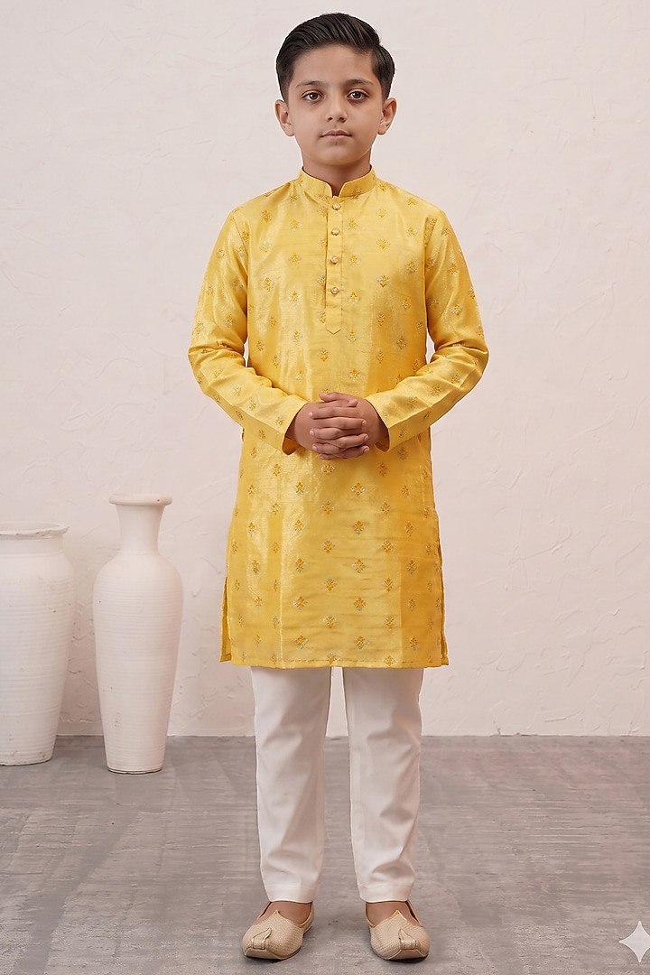 Yellow Banarasi Cotton Silk Thread Embroidered Kurta Set For Boys by Zoop Kids at Pernia's Pop Up Shop