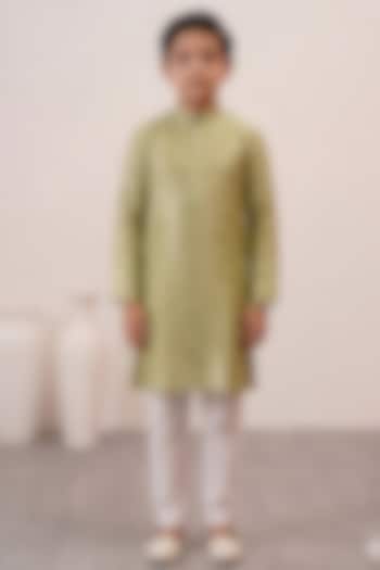 Green Banarasi Cotton Silk Thread Embroidered Kurta Set For Boys by Zoop Kids at Pernia's Pop Up Shop