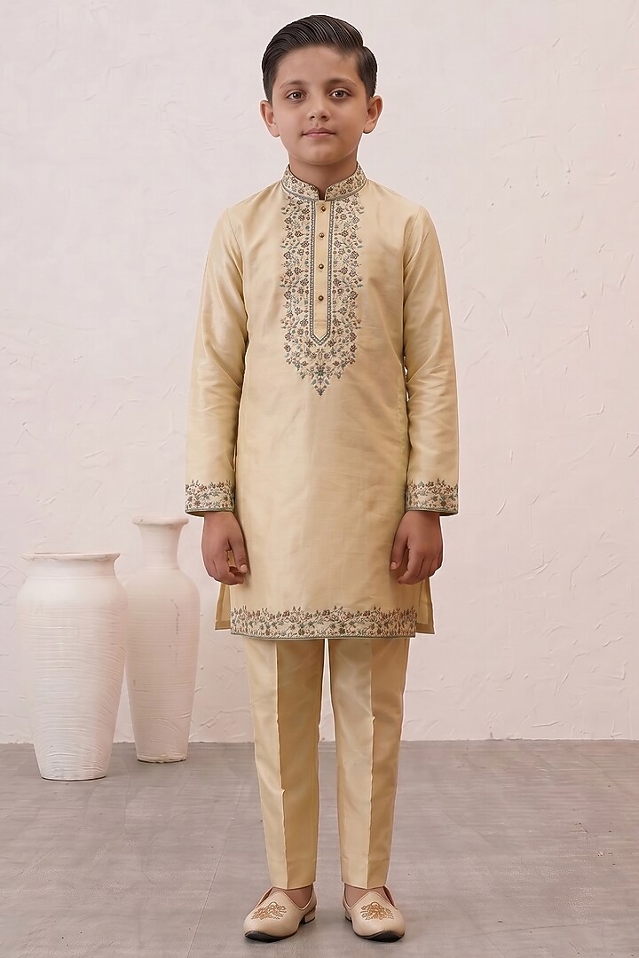 Green Embroidered Velvet Front Open Jacket Set For Boys by Zoop Kids at Pernia's Pop Up Shop