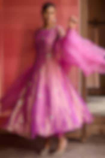 Purple Silk Tissue Embellished Kurta Set by Zoon Tribe at Pernia's Pop Up Shop