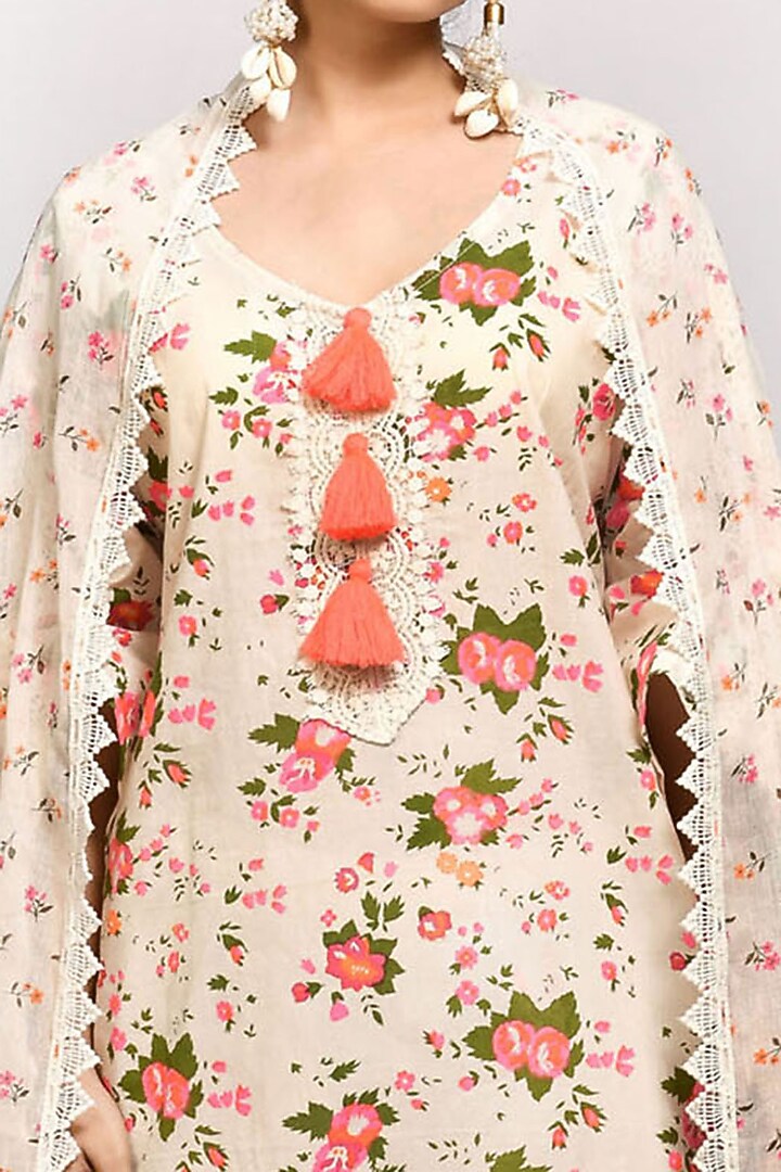Cream Pure Cotton Screen Printed Kurta Set by Zumaira The Label at Pernia's Pop Up Shop