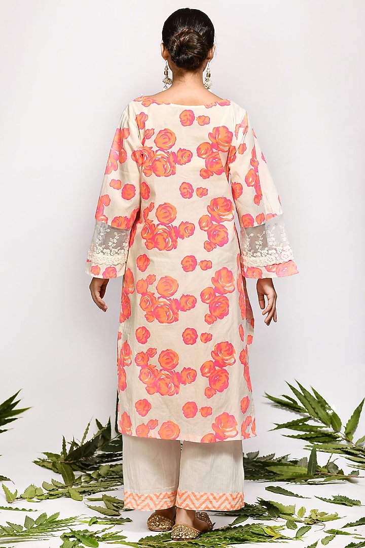 White Floral Screen Printed Kurta Set by Zumaira The Label at Pernia's Pop Up Shop