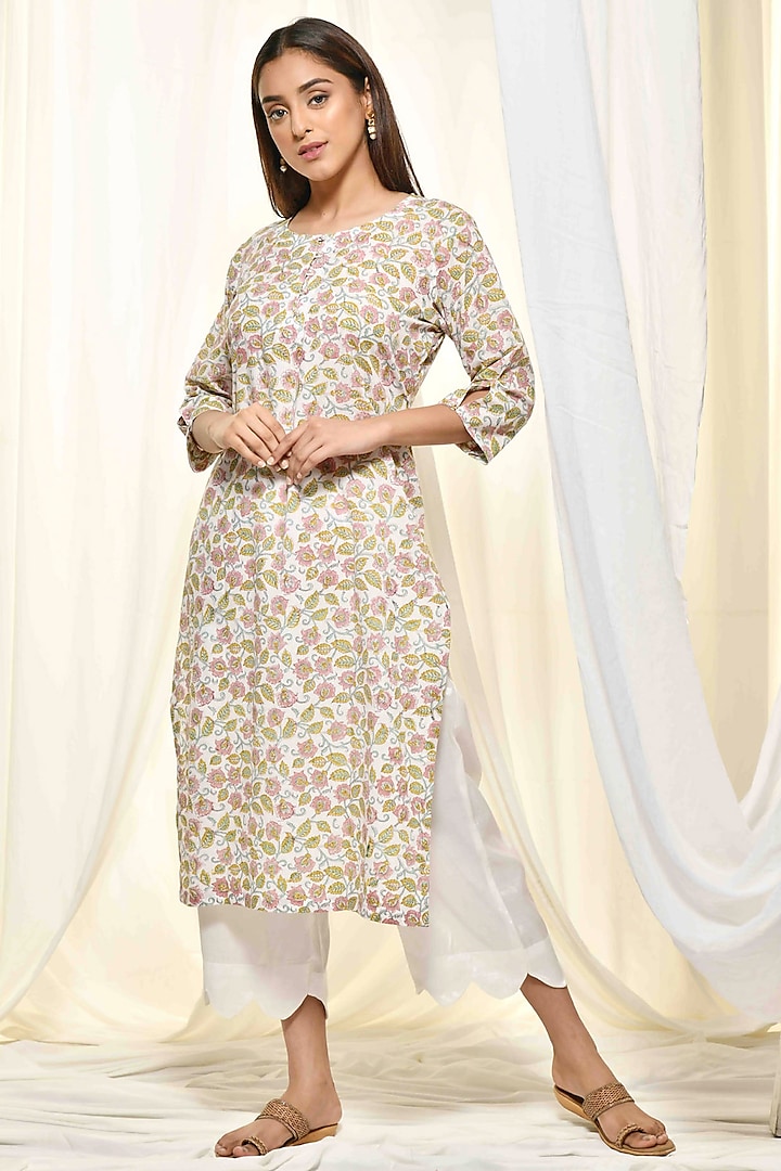 White Floral Block Printed Kurta Set by Zumaira The Label at Pernia's Pop Up Shop