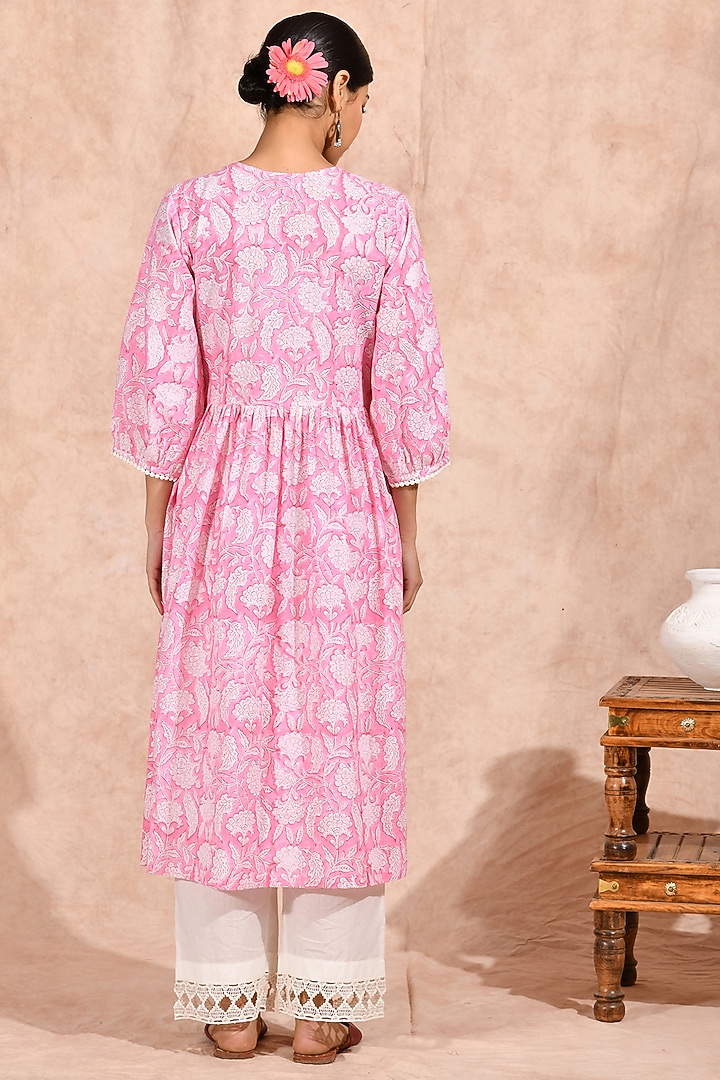 Pastel Pink Printed Kurta Set by Zumaira The Label at Pernia's Pop Up Shop