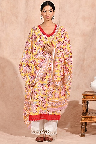 Yellow Printed Kurta Set by Zumaira The Label