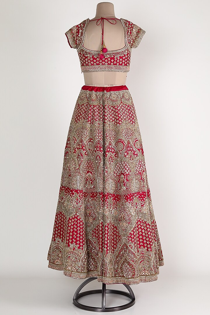 Fuchsia Embroidered Bridal Lehenga Set by Zuri at Pernia's Pop Up Shop