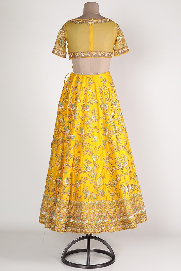Yellow Zari Embroidered Bridal Lehenga Set by Zuri at Pernia's Pop Up Shop