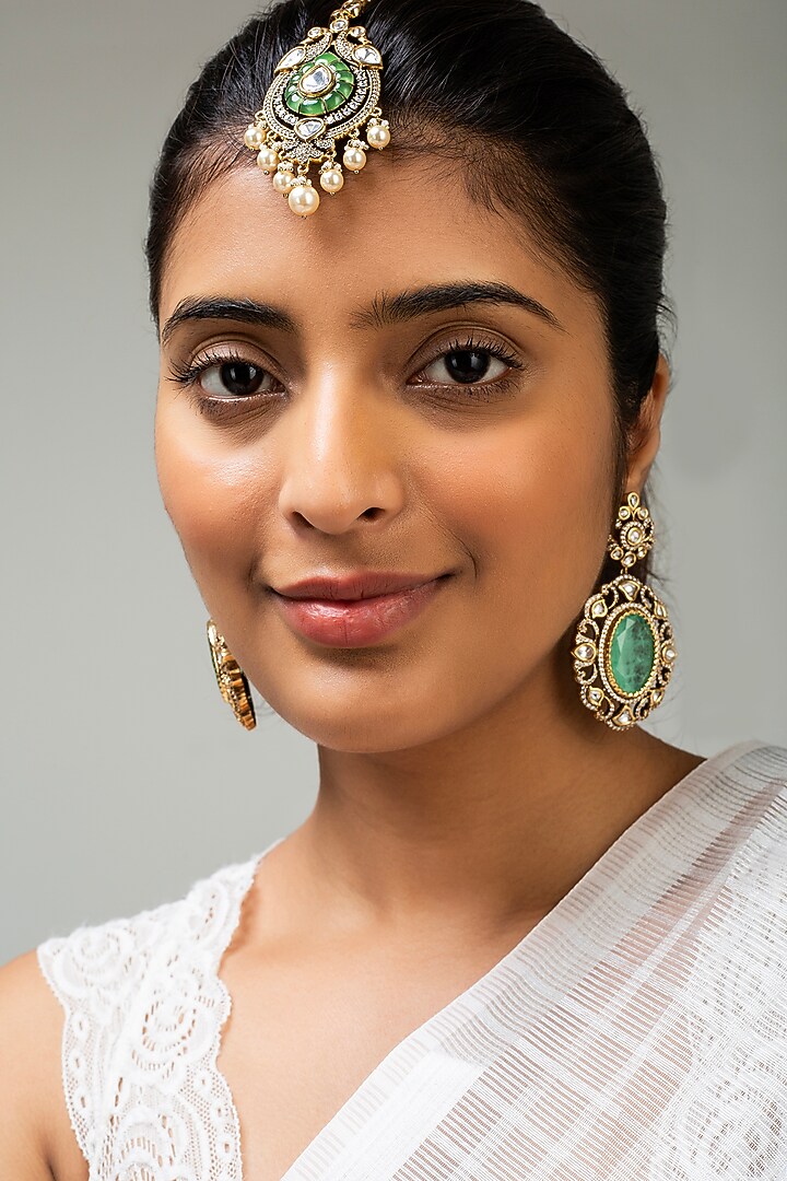 Gold Finish Green Kundan Polki Maangtikka by Zevar King at Pernia's Pop Up Shop