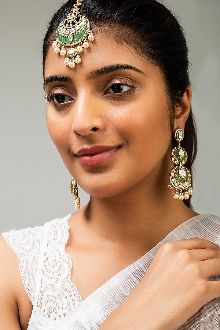 God Finish Mint Green Kundan Polki Maangtikka by Zevar King at Pernia's Pop Up Shop