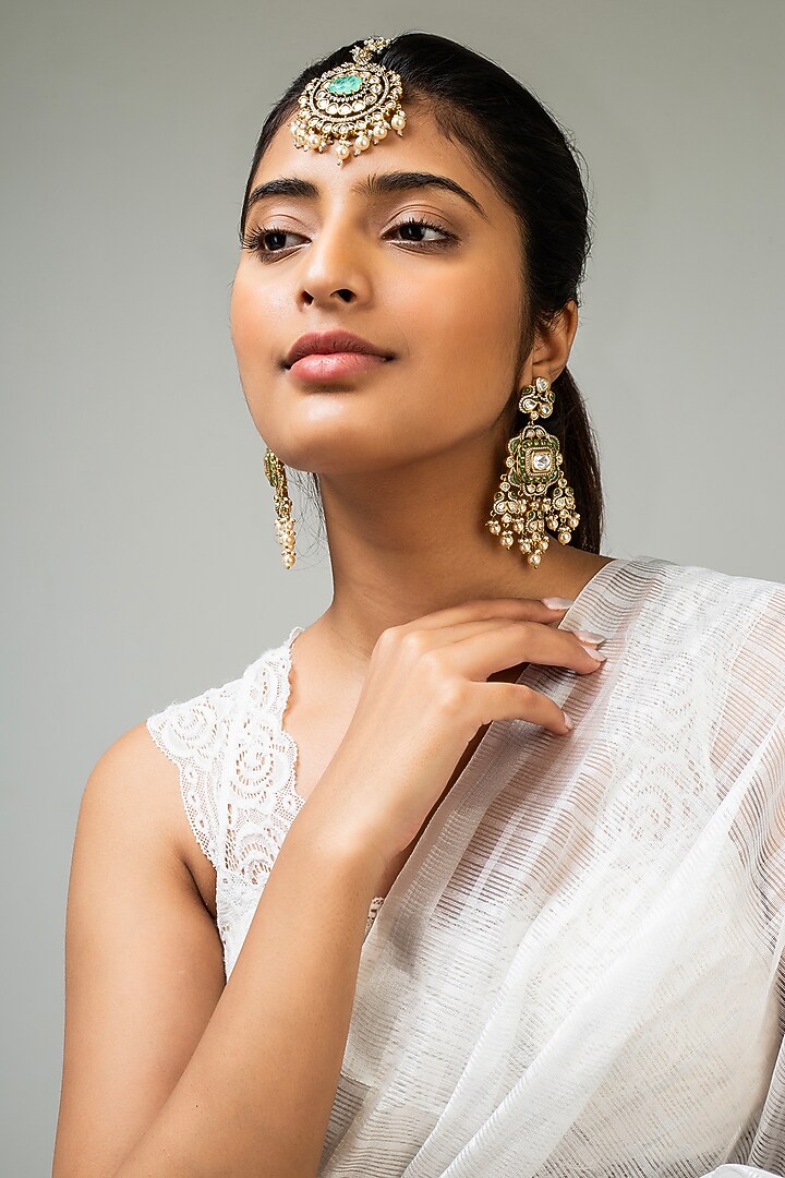 God Finish Mint Green Kundan Polki Maangtikka by Zevar King at Pernia's Pop Up Shop