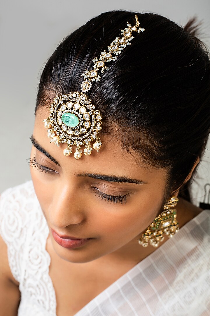 God Finish Mint Green Kundan Polki Maangtikka by Zevar King at Pernia's Pop Up Shop