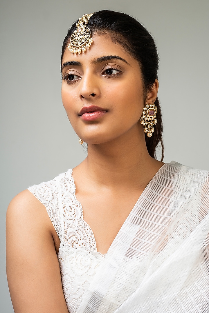 God Finish White Kundan Polki Maangtikka by Zevar King at Pernia's Pop Up Shop