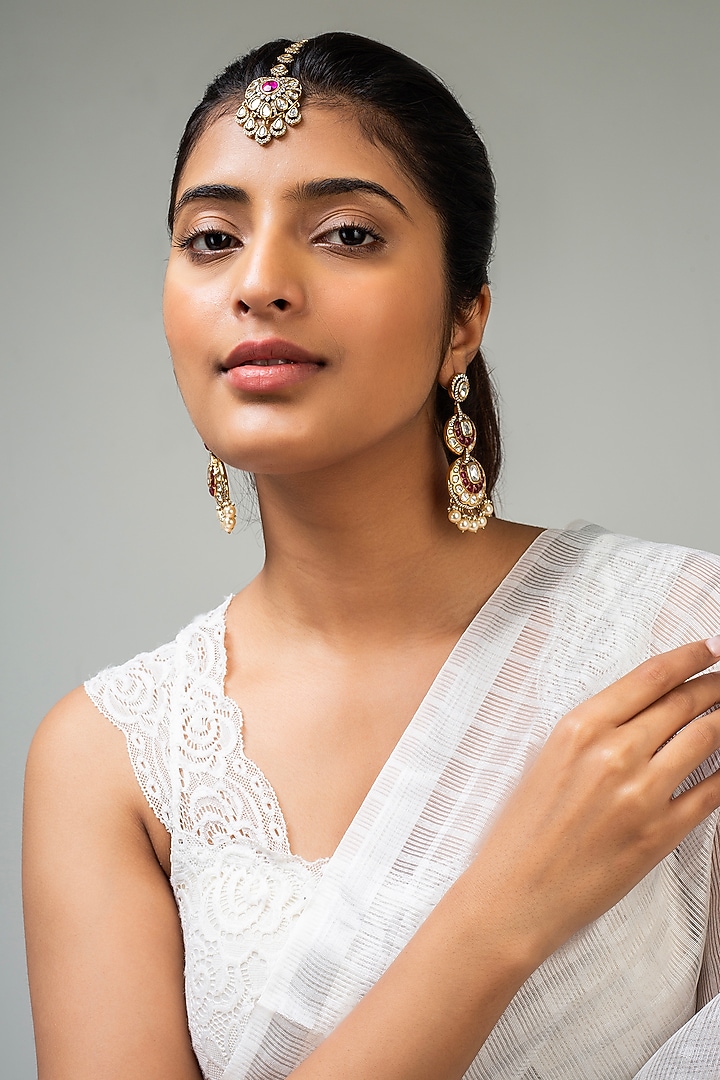 God Finish Kundan Polki & Red Stone Maangtikka by Zevar King at Pernia's Pop Up Shop