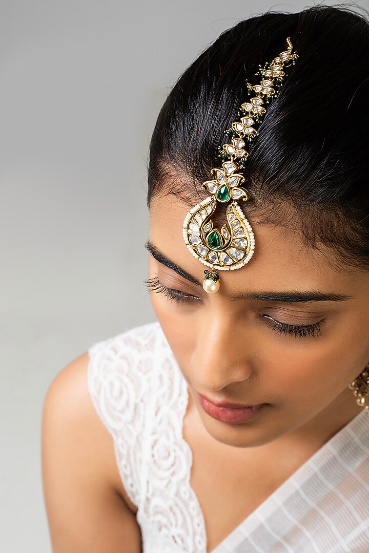 God Finish Green Kundan Polki Maangtikka by Zevar King at Pernia's Pop Up Shop