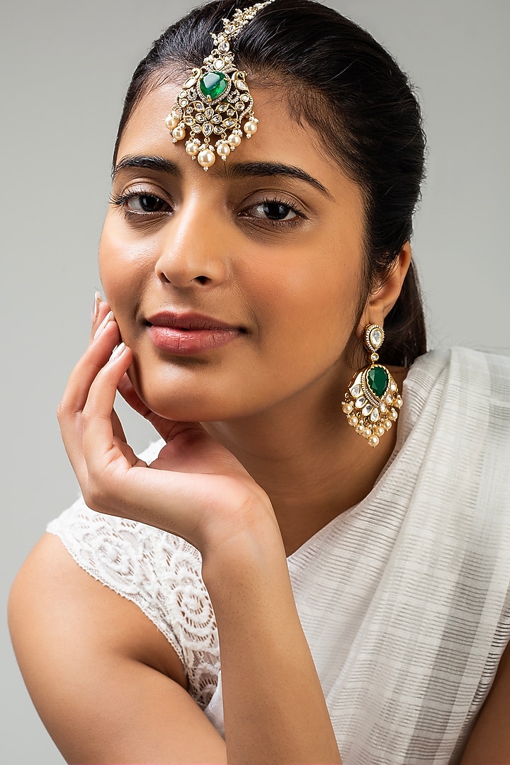 God Finish Green Stone & Kundan Polki Maangtikka by Zevar King at Pernia's Pop Up Shop
