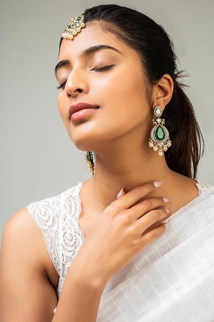Gold Finish Kundan Polki & Green Stone Maangtikka by Zevar King at Pernia's Pop Up Shop