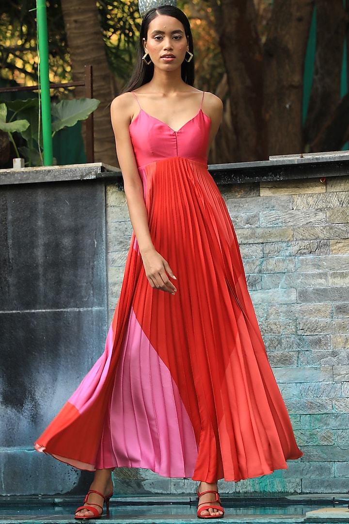 Red & Pink Color Blocked Maxi Dress With Digital Print by Zwaan