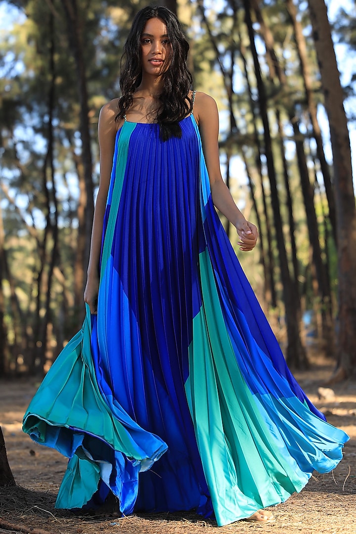 Blue & Green Digital Printed Dress by Zwaan
