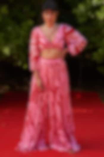 Red & Pink Tabby Silk Printed Pants by Zwaan at Pernia's Pop Up Shop