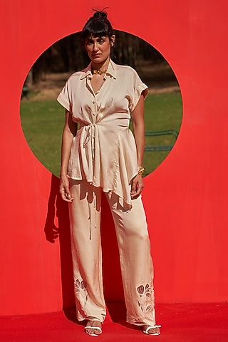 Ivory Linen Satin Embroidered Pants by Zwaan