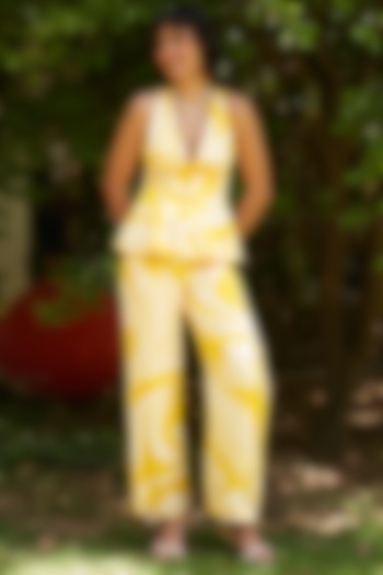 Yellow & White Linen Satin Straight Pants by Zwaan at Pernia's Pop Up Shop