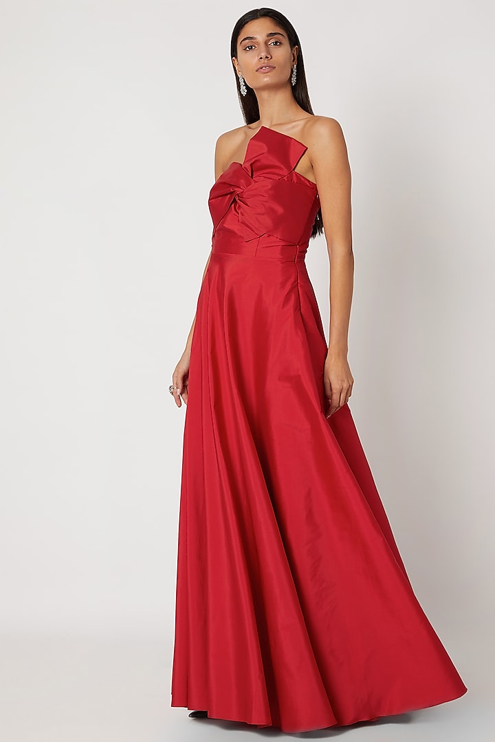 Red Polyester Tube Gown With Bow by Zwaan