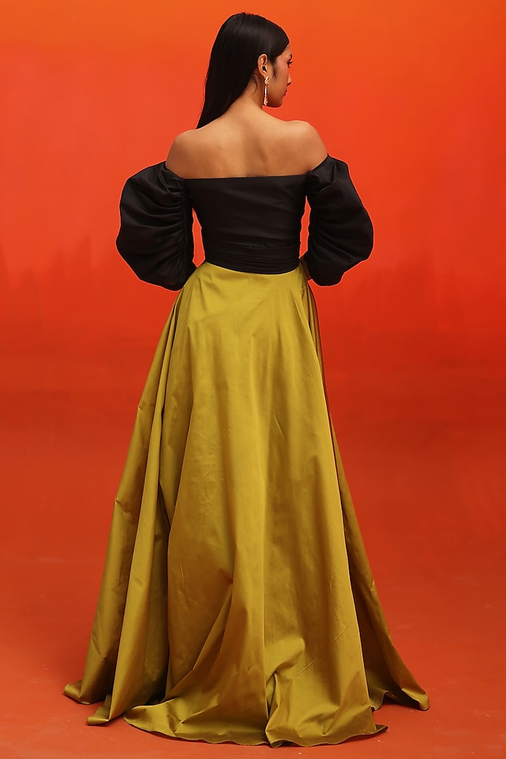 Kiwi Green & Black Taffeta Off-Shoulder Party Wear Gown by Zwaan at Pernia's Pop Up Shop