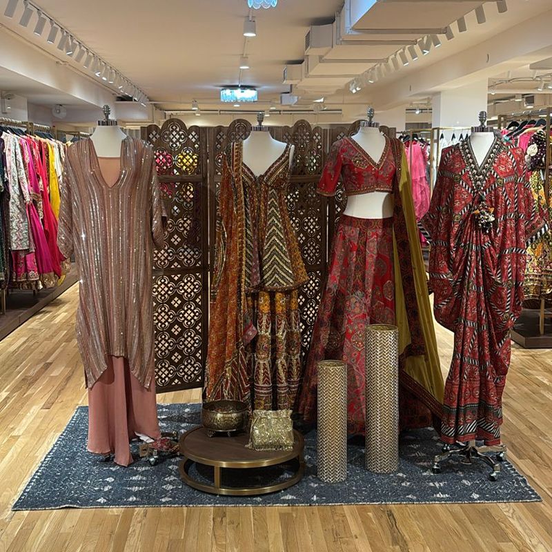STORE GALLERY