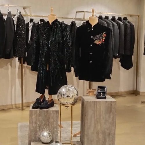 STORE GALLERY