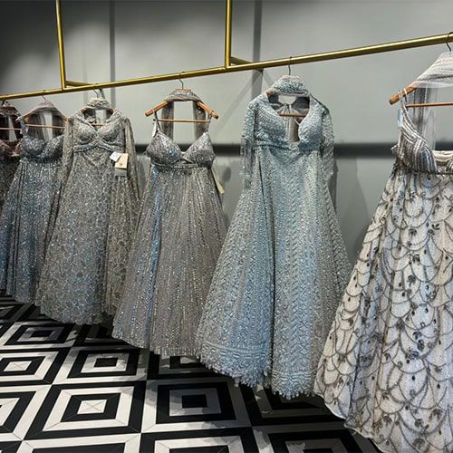 product-image-https://img.perniaspopupshop.com/store-locator-v2/uploads/Desktop_and_Mobile_2_min_Ahm_ff299ebcb4.jpg