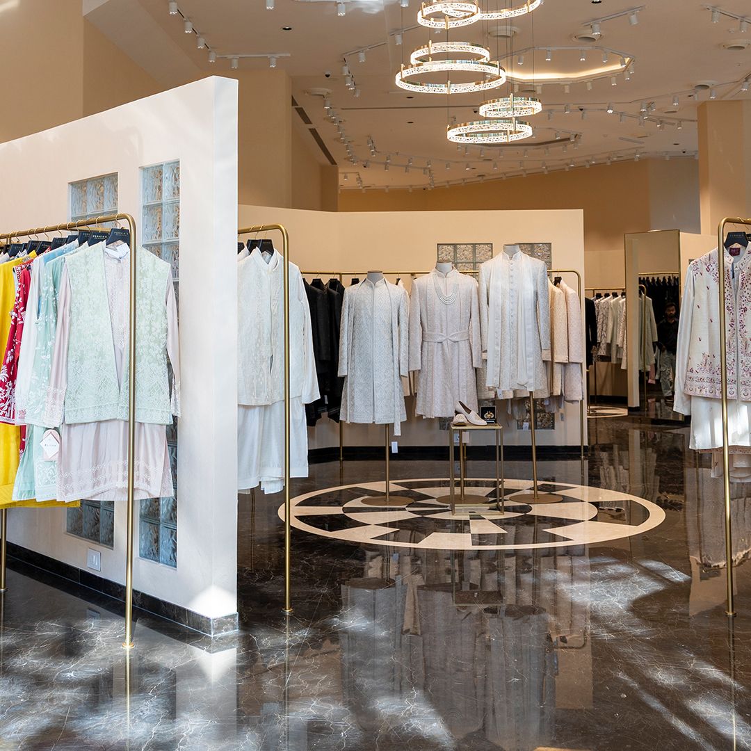 STORE GALLERY