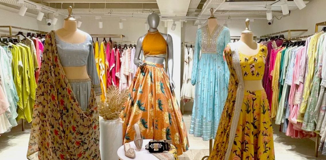 product-image-https://img.perniaspopupshop.com/store-locator-v2/uploads/Kala_Ghoda_2_fdb46c5d07.jpg