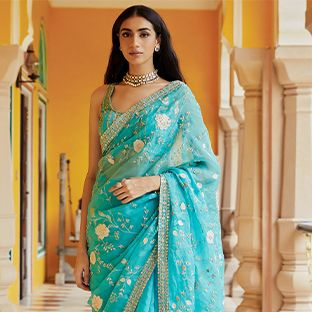15 Different Types of Modern & Traditional Saree Wearing Draping Style