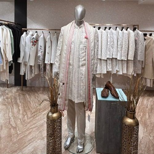STORE GALLERY