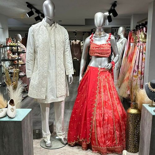product-image-https://img.perniaspopupshop.com/store-locator-v2/uploads/deskstop_and_mobile_05_min_Juhu_W_9807fb86ab.jpg