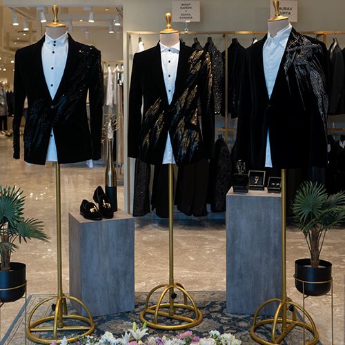 product-image-https://img.perniaspopupshop.com/store-locator-v2/uploads/deskstop_and_mobile_07_Hyd_Men_44e8246625.jpg