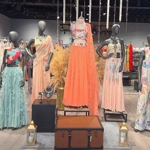 product-image-https://img.perniaspopupshop.com/store-locator-v2/uploads/desktop_and_mobile_01_min_LONDON_031b5294e5.jpg