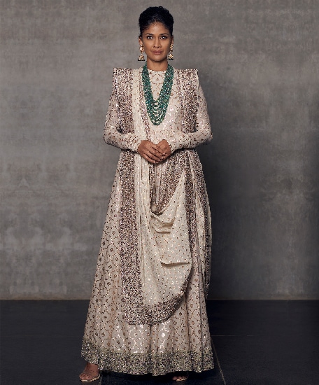 banarasi silk dress design | Silk sarees online shopping, Silk dress design,  Silk dress